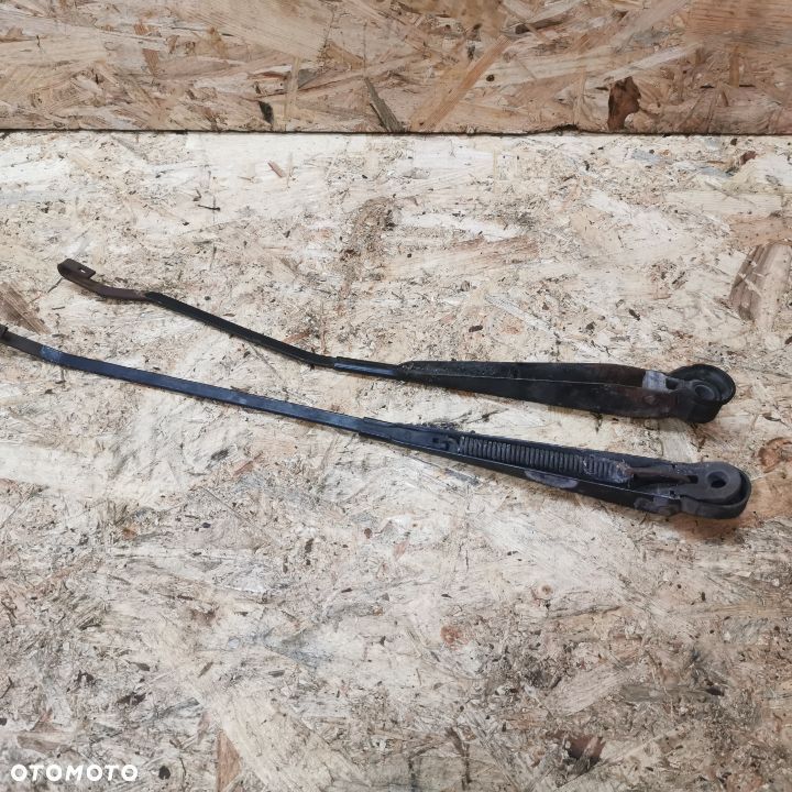 BMW E24 RAMIĘ WYCIERACZKI PRAWE/LEWE ORGINAŁ NR. 1 361 342 OEM / 1 373 043 OEM - 1