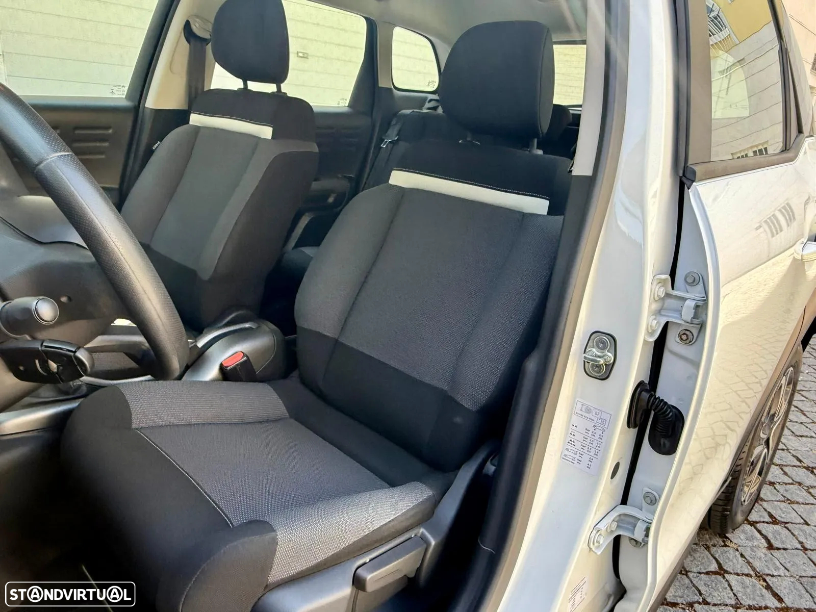 Citroën C3 Aircross 1.2 PureTech Feel - 16