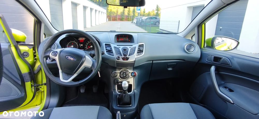 Ford Fiesta - 21