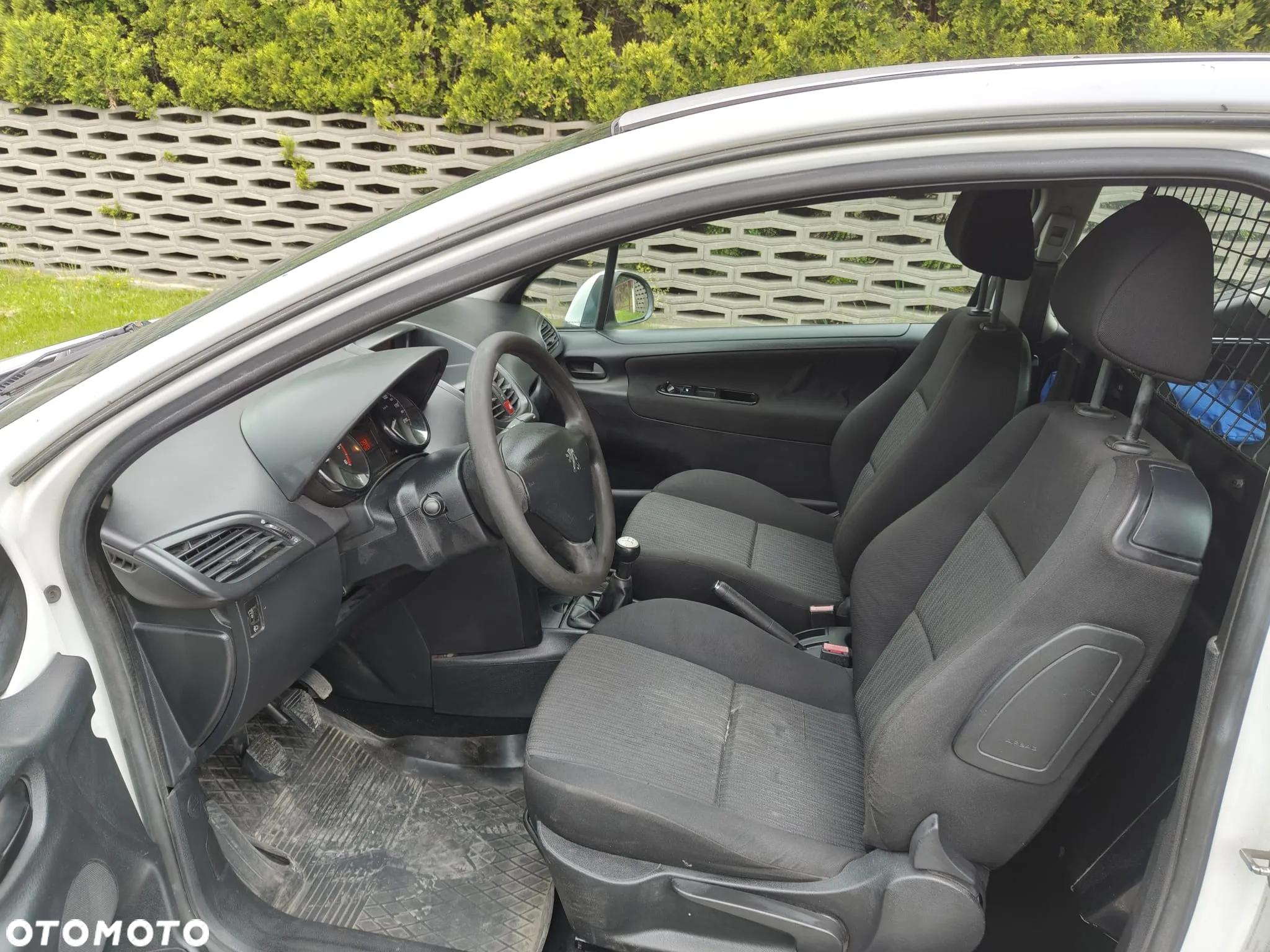 Peugeot 207 - 7