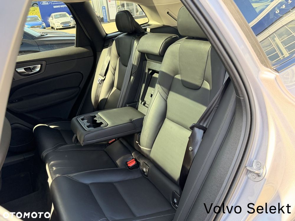 Volvo XC 60 - 32