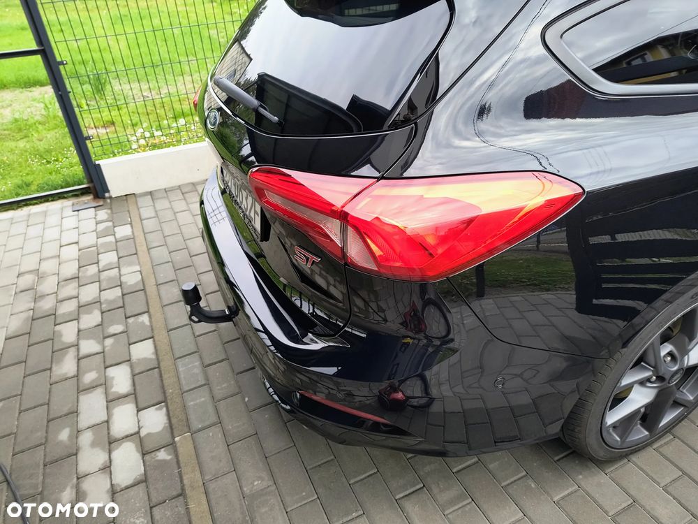 Ford Focus 2.0 EcoBlue ST - 14