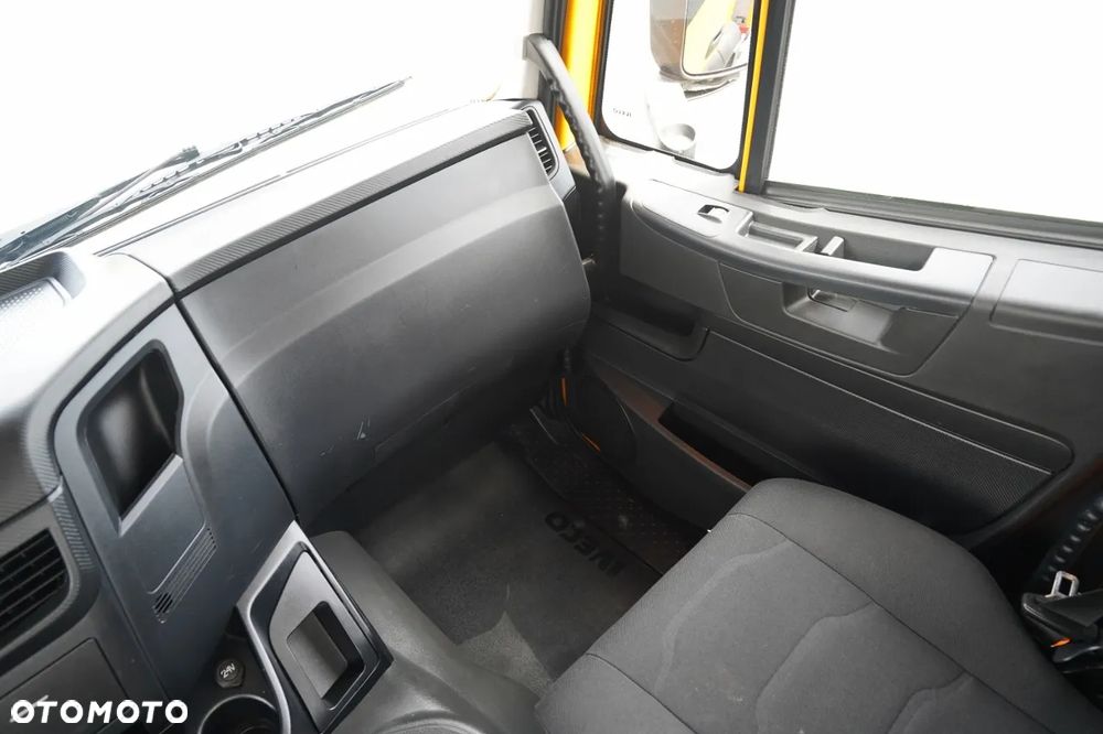 Iveco STRALIS 420 / 8X4 / LAWETA / PLATFORMA 10 M / NAJAZDY HYDRAULICZNE / 2 OSIE PODNOSZONE I SKRĘTNE / CAŁA NA PODUSZKACH / KAMERA / - 34