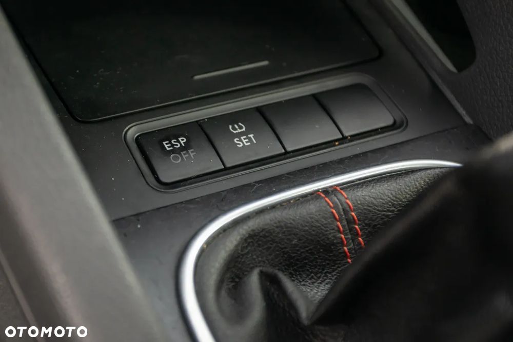 Volkswagen Golf 1.9 TDI Goal - 32