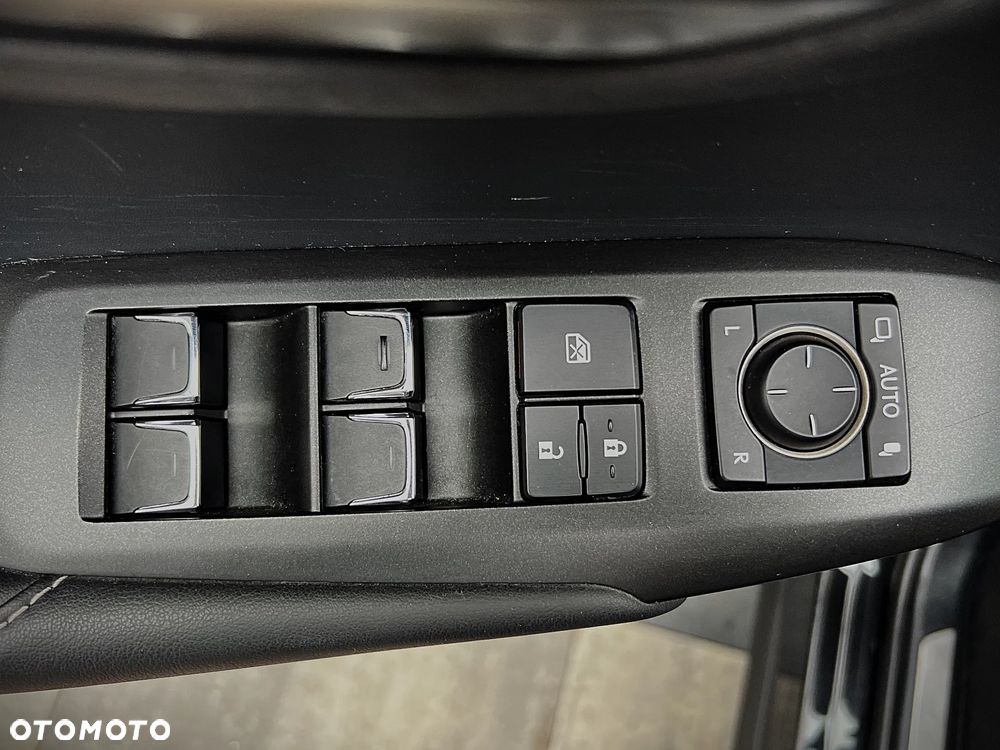 Lexus NX 300h Business Edition AWD - 28