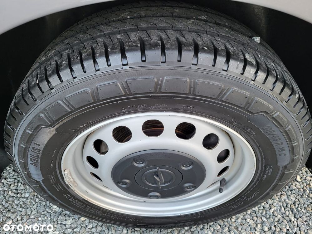 Opel Vivaro Kombi Extra Long 2,7t Enjoy - 23