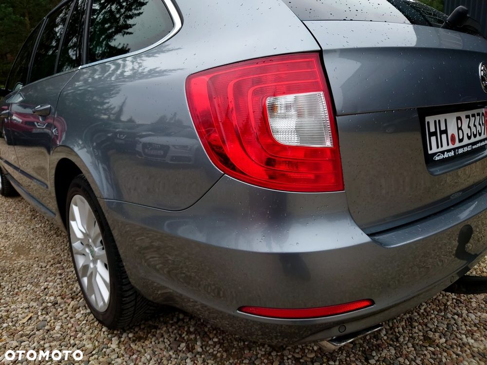 Skoda Superb 2.0 TDI Elegance DSG - 23