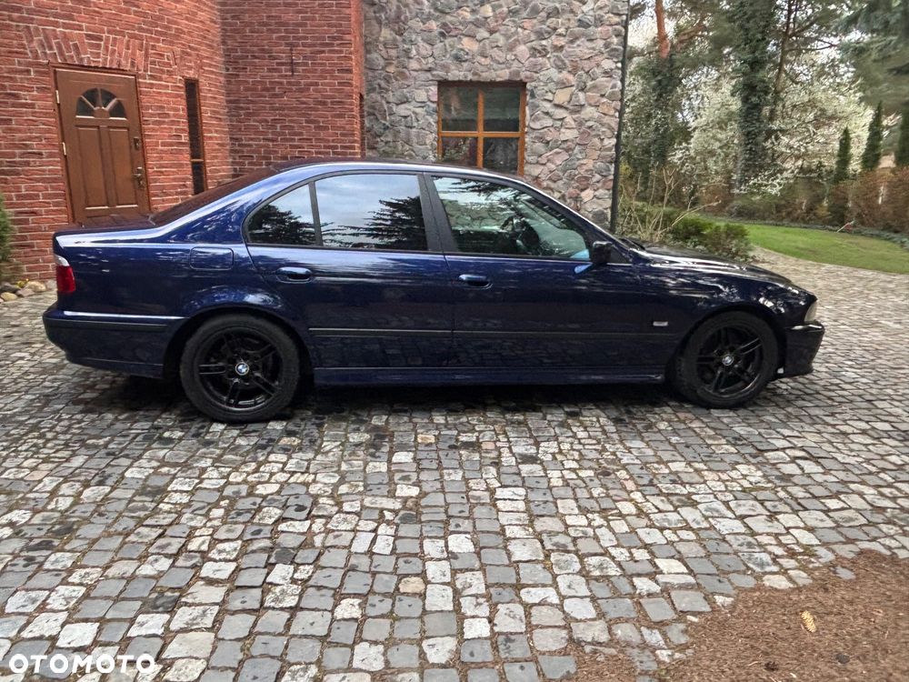 BMW Seria 5 540i - 12