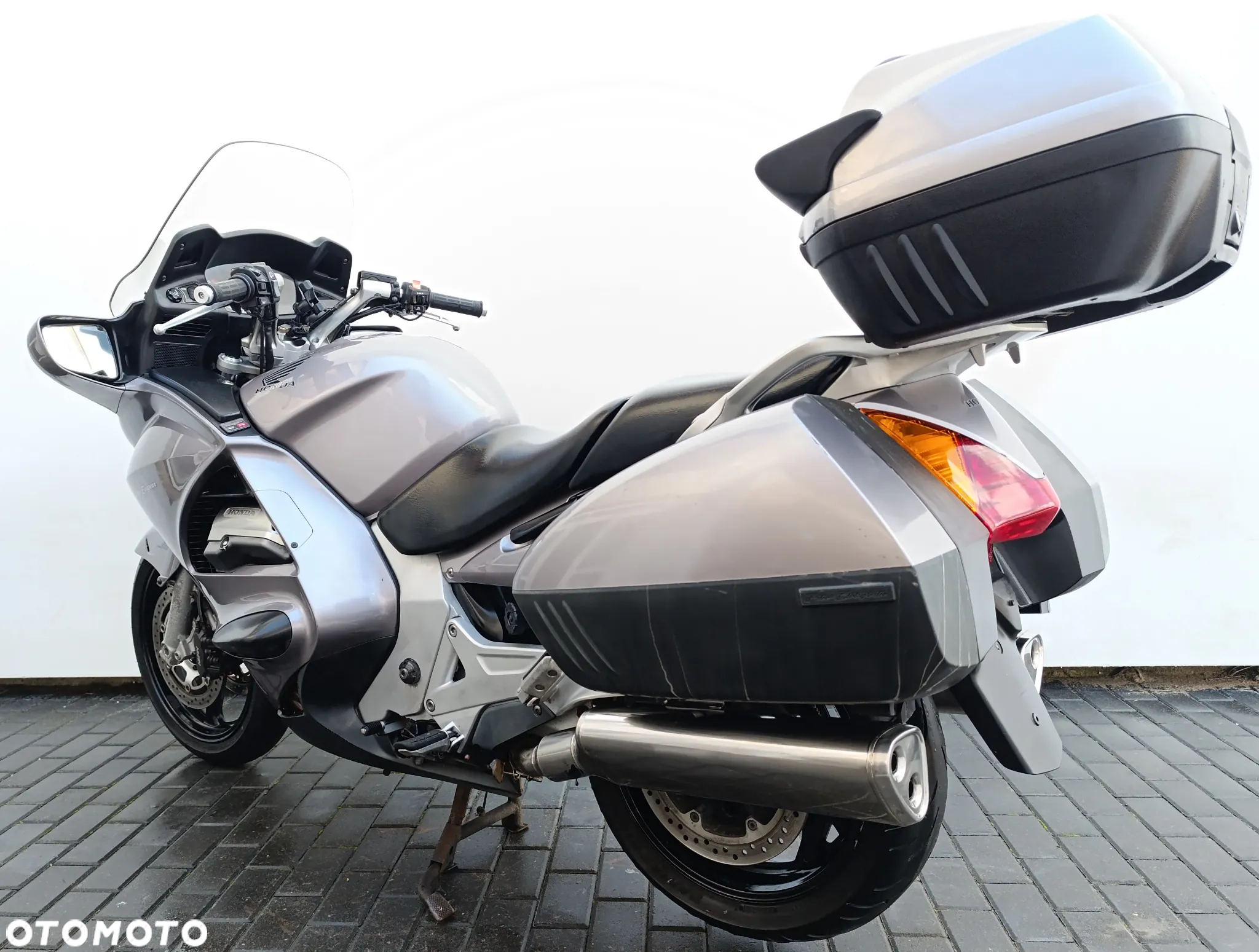 Honda ST - 4