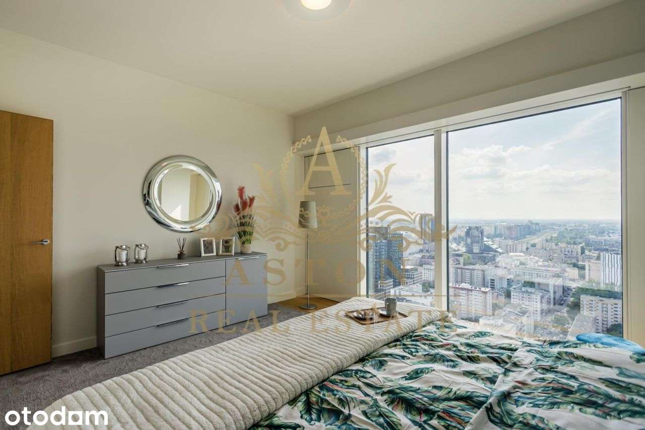 Sunset view, high floor 100 m2 apartment on Złota