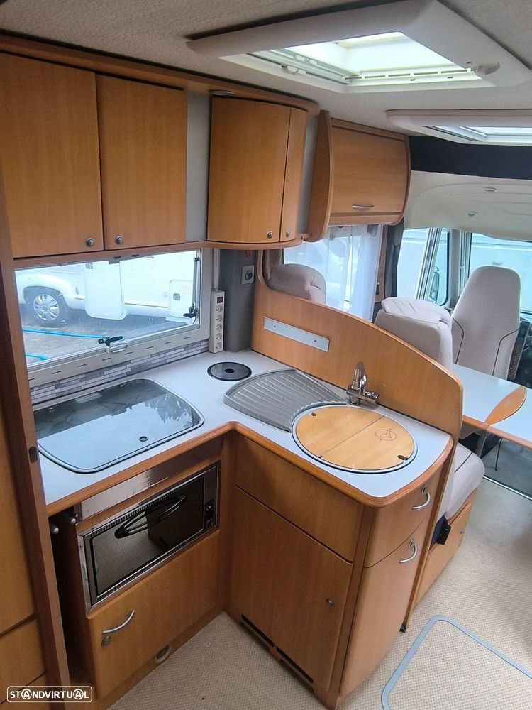 Pilote Reference Autocaravana 2.8 pilote 6 dormidas 2006 chassi alko Hu - 20