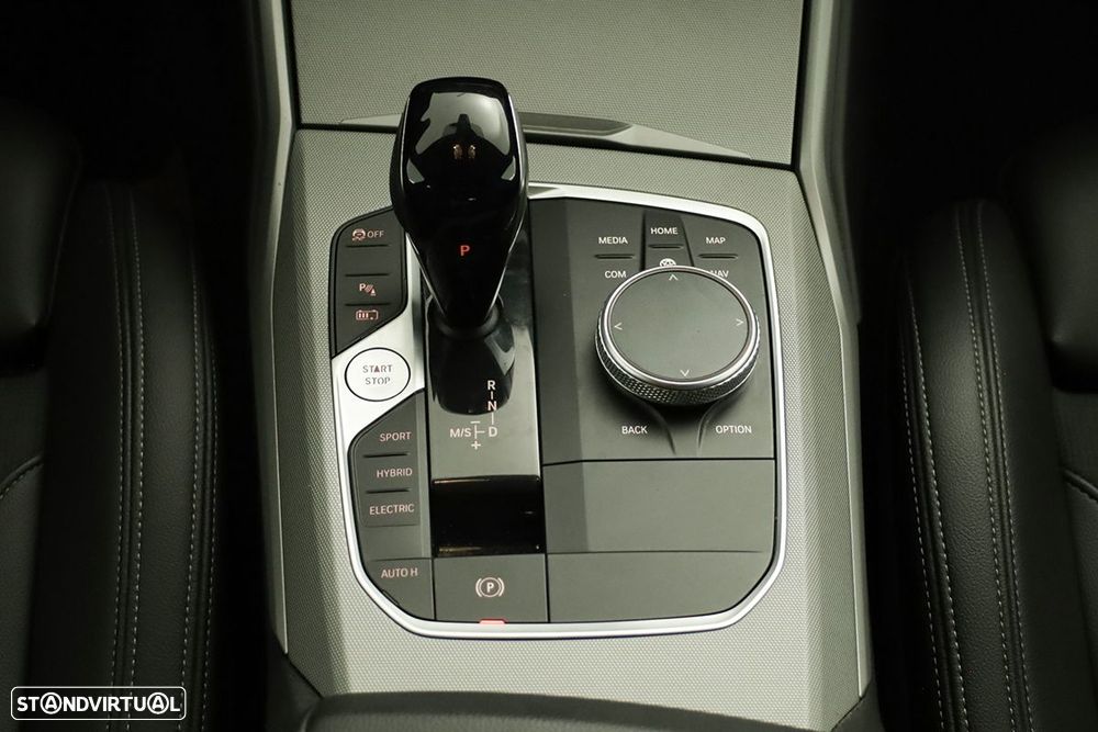 BMW 320 e Touring Auto - 15