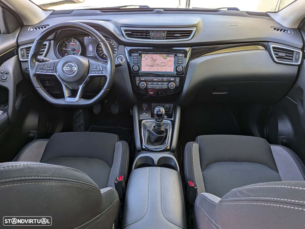Nissan Qashqai 1.5 dCi N-Connecta J18 - 12
