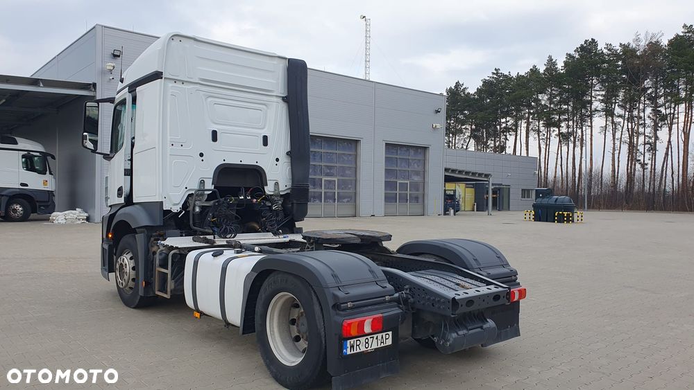 Mercedes-Benz Actros - 11