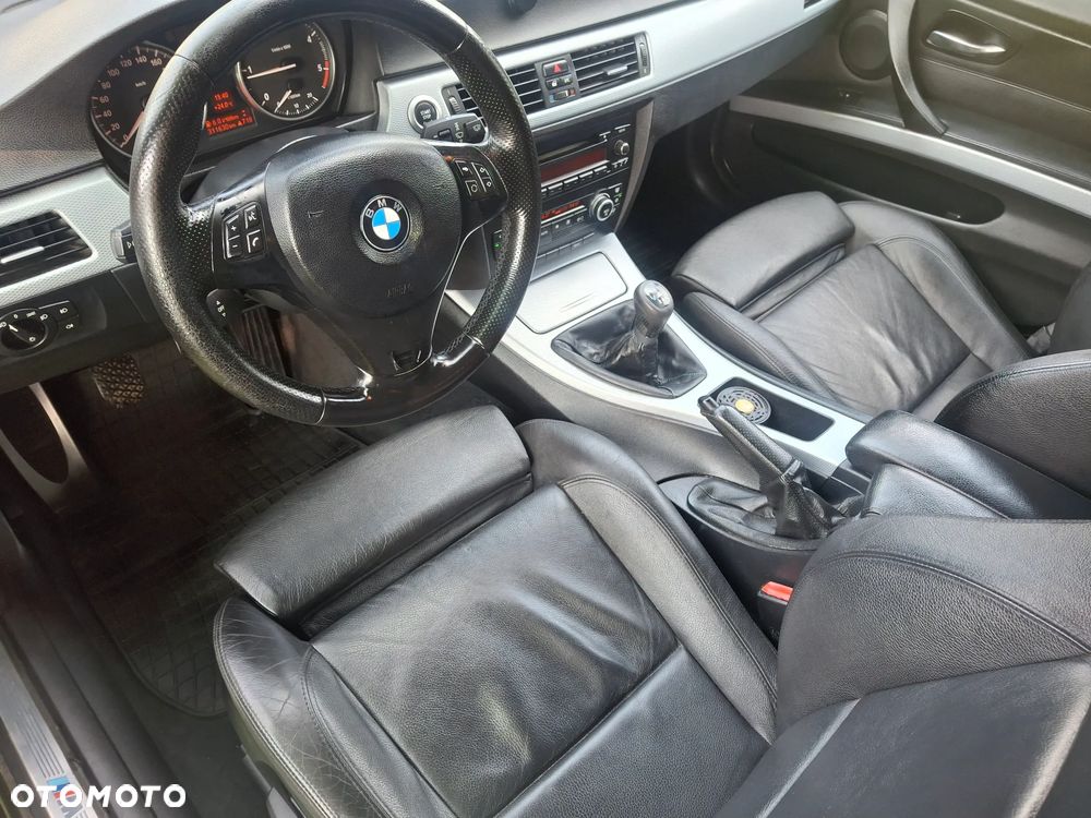 BMW Seria 3 318d DPF Edition Sport - 8