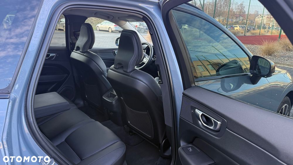 Volvo XC 60 B5 B R-Design - 10