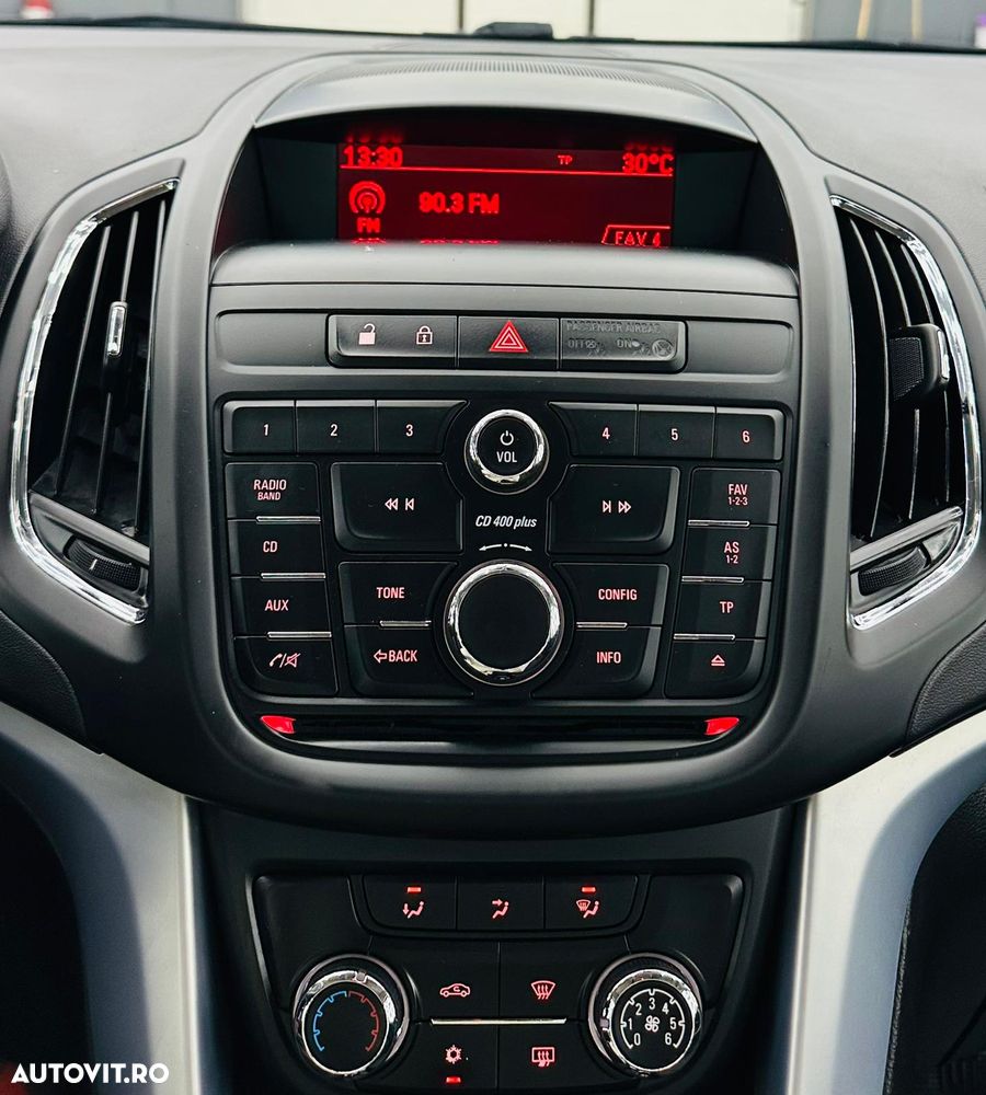 Opel Zafira Tourer 2.0 CDTI ECOFLEX Start/Stop Active - 26