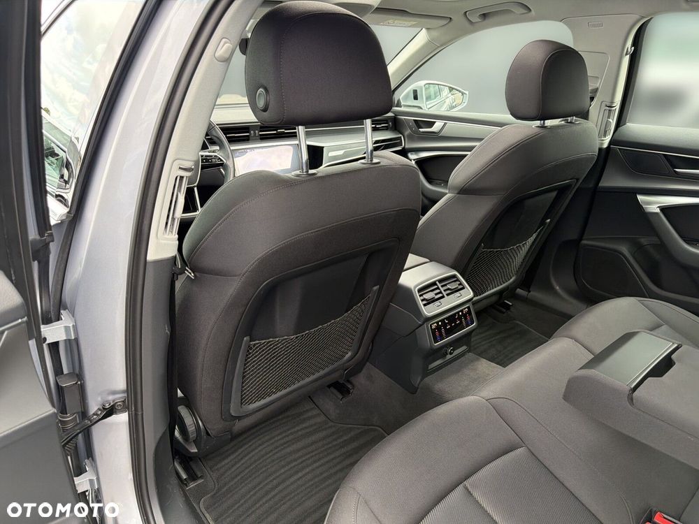 Audi A6 Avant - 16