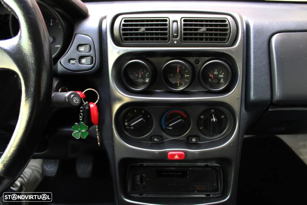 Alfa Romeo GTV 2.0 V6 TB - 40