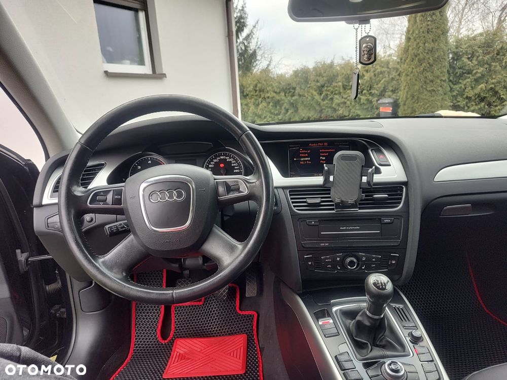 Audi A4 Avant 2.0 TDI - 7