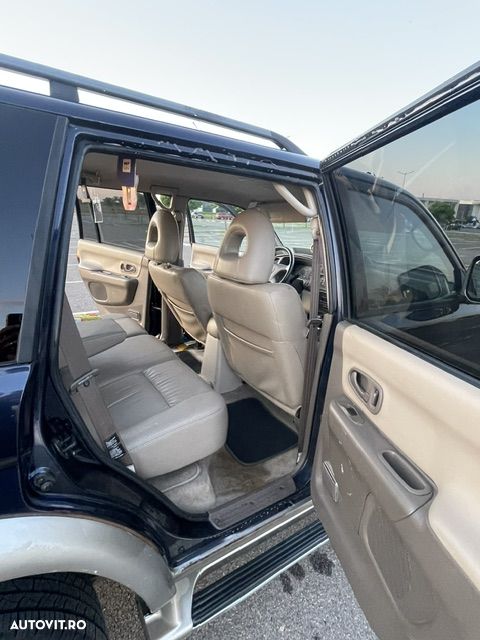 Mitsubishi Pajero - 17
