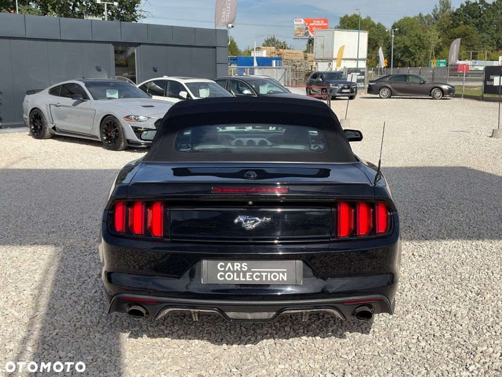 Ford Mustang - 5