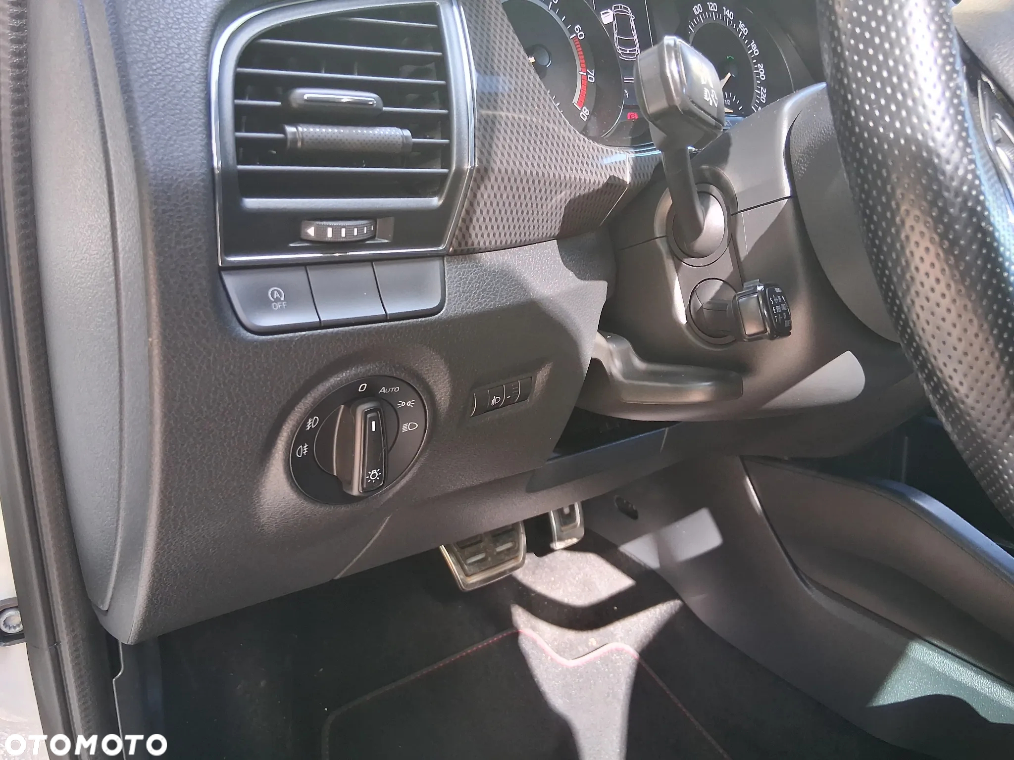 Skoda Fabia 1.4 TSI DSG R5 - 21