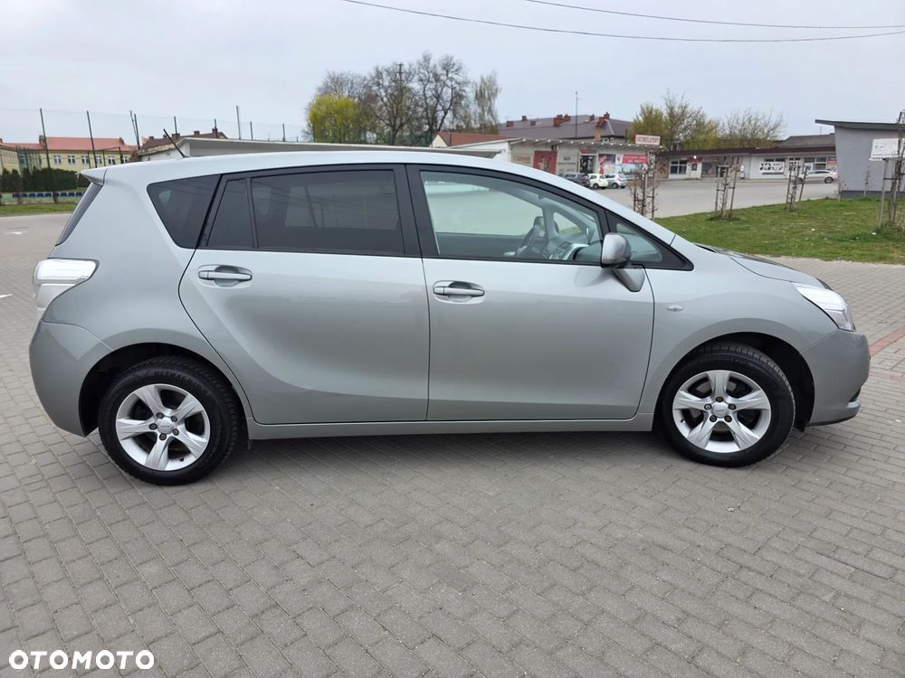 Toyota Verso 2.0 D-4D Life - 11
