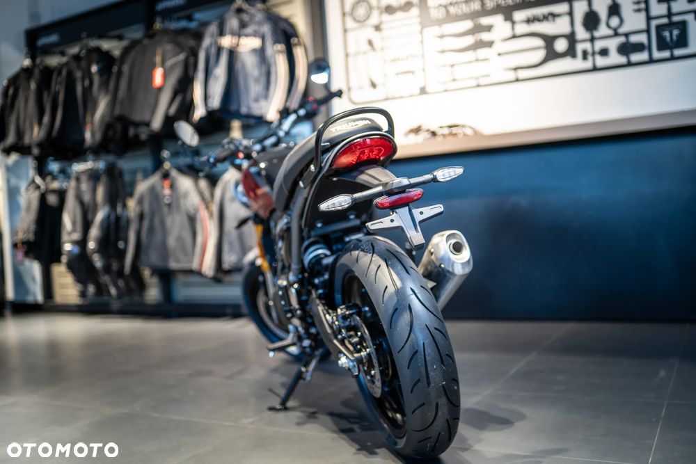 Triumph Inny - 6