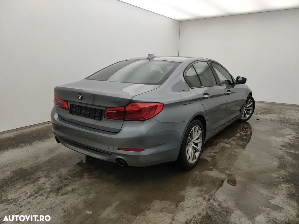 BMW Seria 5 520d AT - 2