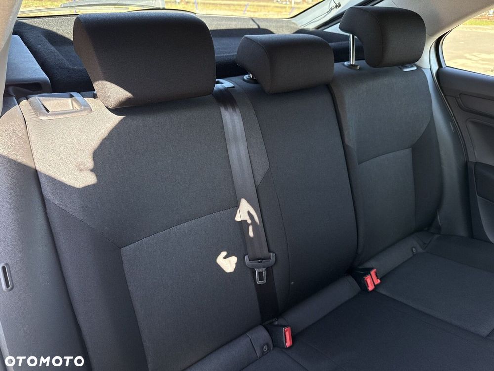 Skoda RAPID 1.4 TDI DPF Ambition - 29