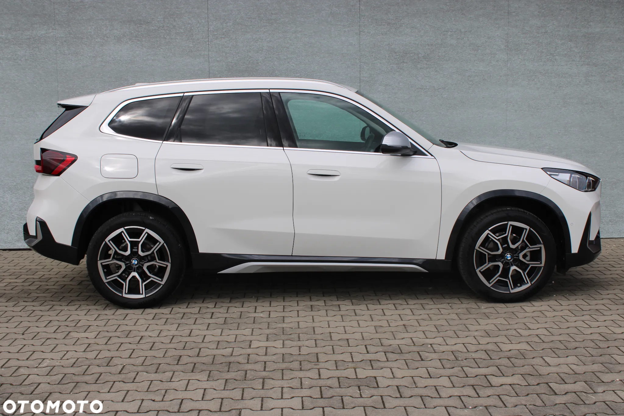 BMW X1 sDrive18i xLine - 4