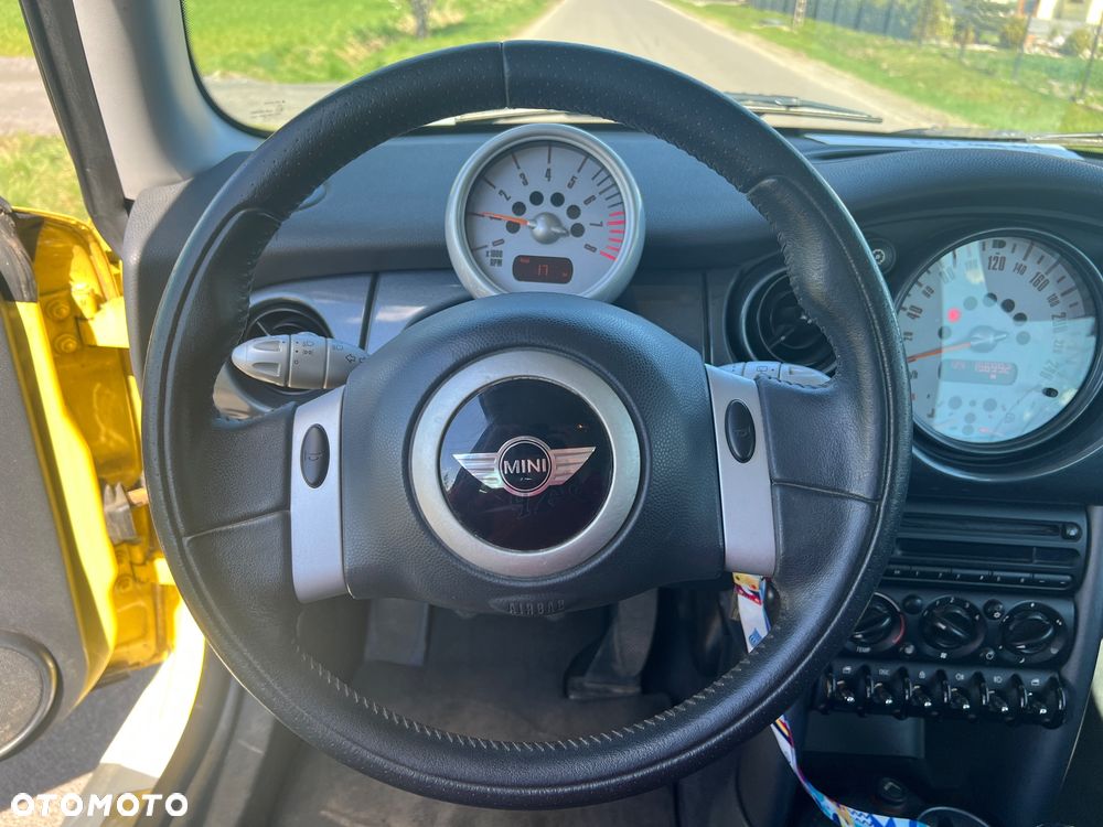 MINI Cooper Standard - 13