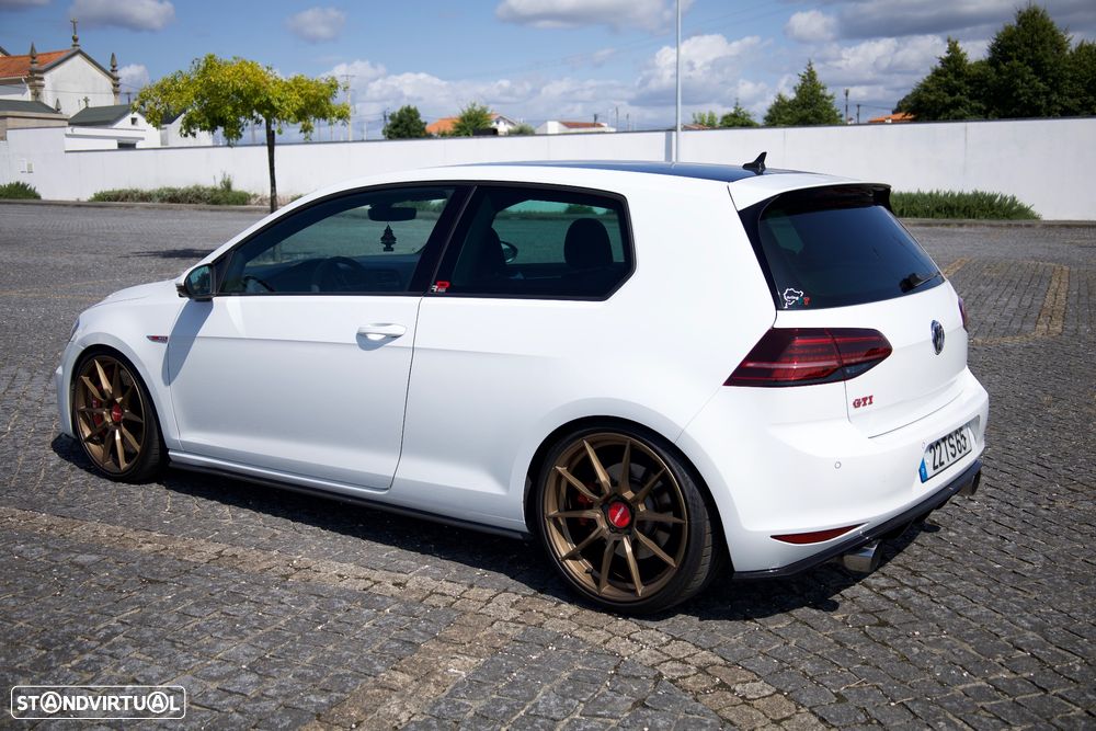 VW Golf GTI Performance BlueMotion DSG - 2