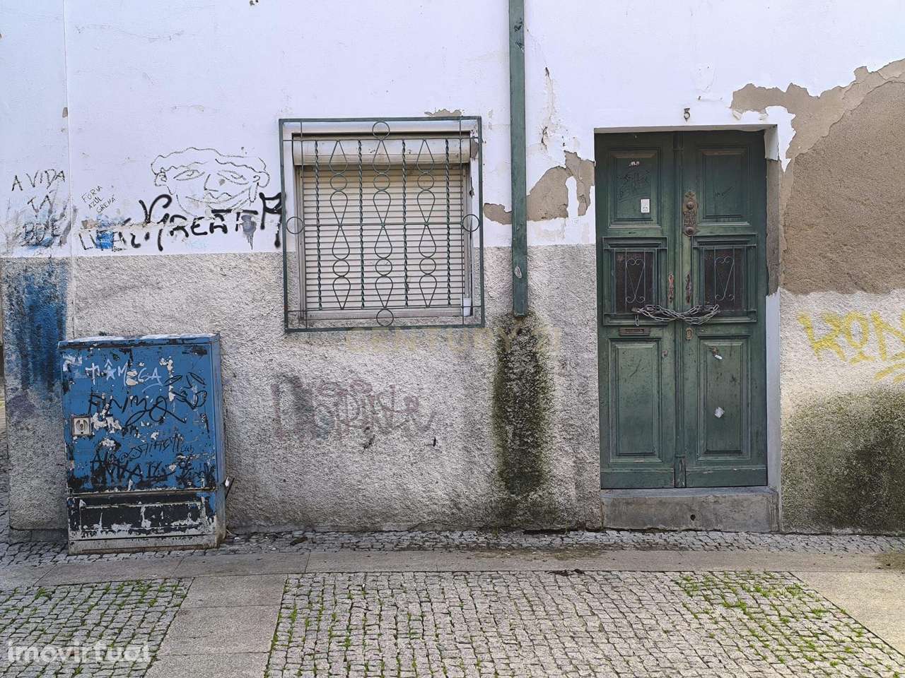 Prédio para reabilitação no centro histórico de Chaves - Grande imagem: 5/43