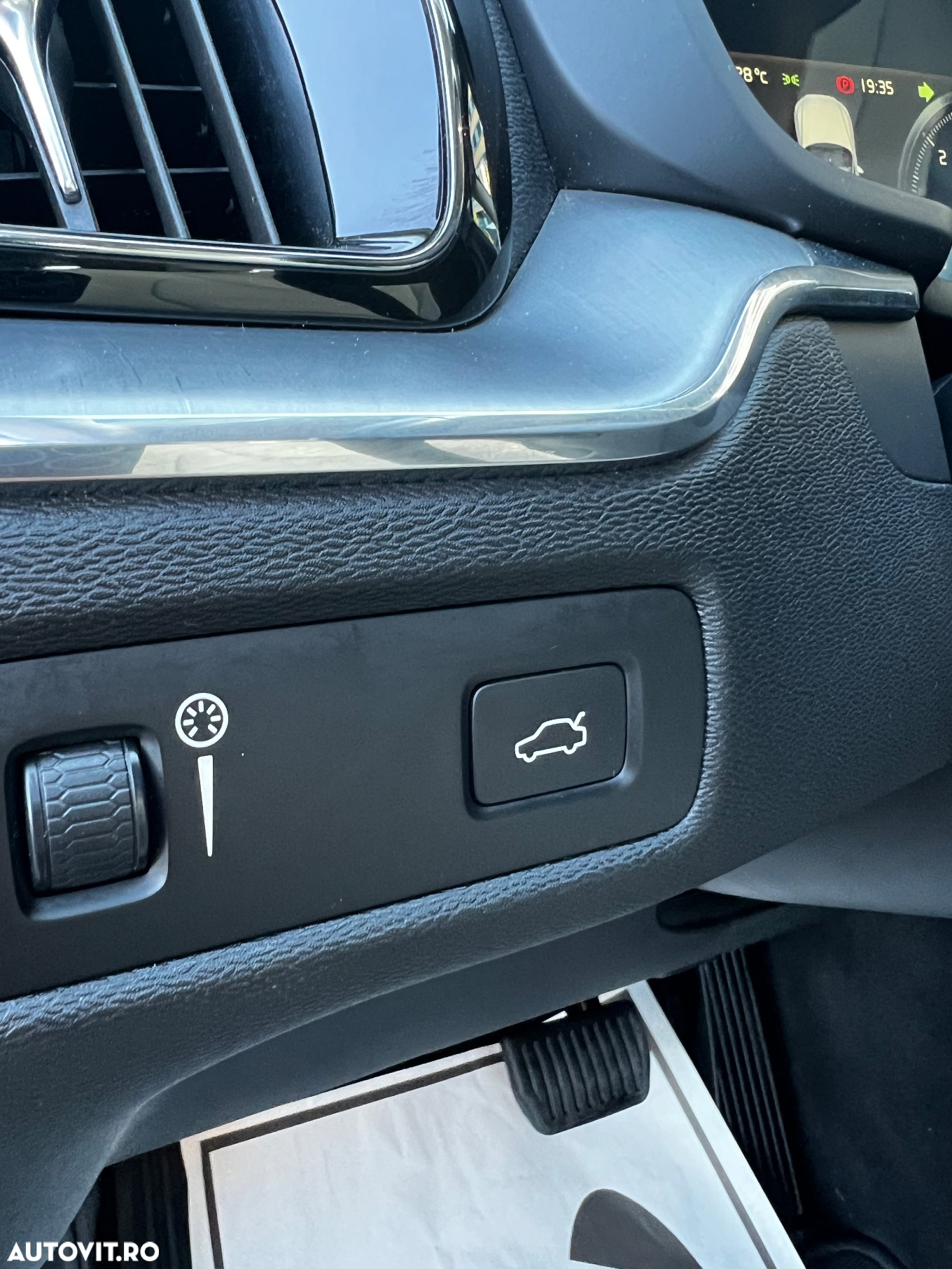 Volvo XC 60 D4 Geartronic Momentum Pro - 20