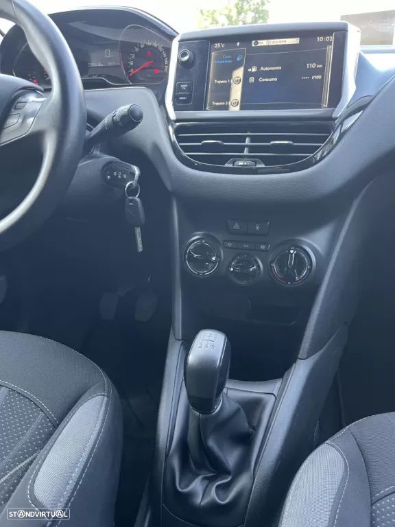 Peugeot 208 82 VTI Style - 23