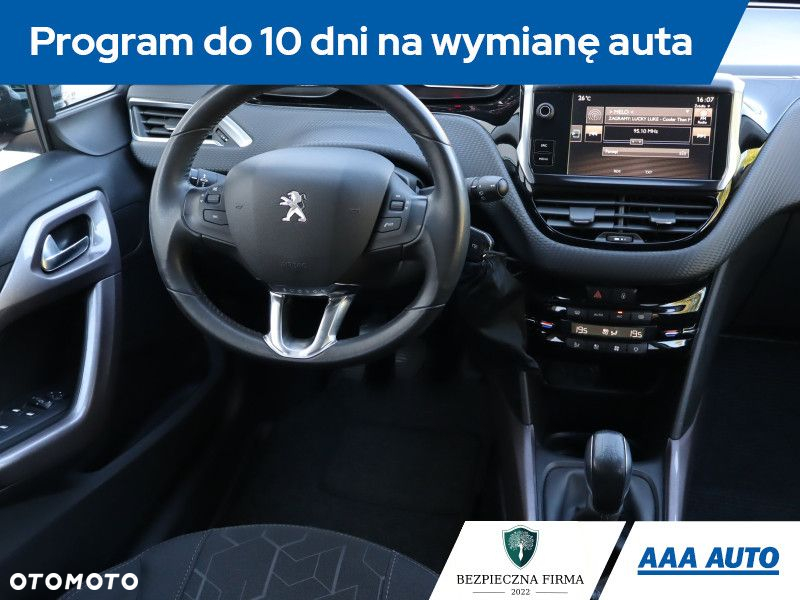 Peugeot 2008 - 8