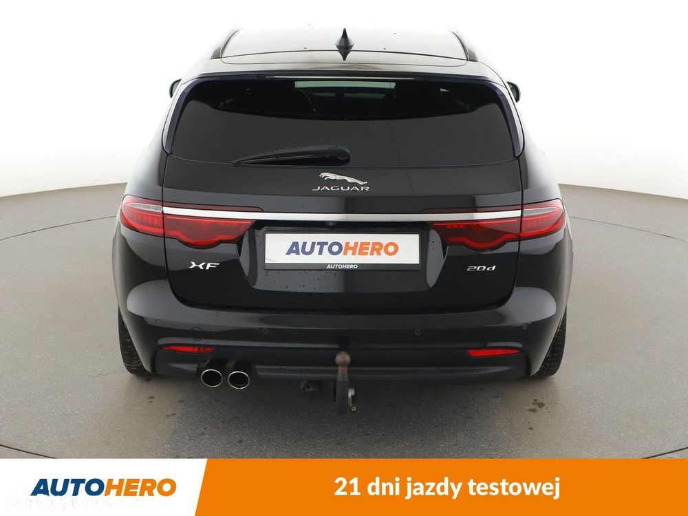 Jaguar XF 2.0 i4D R-Sport - 5