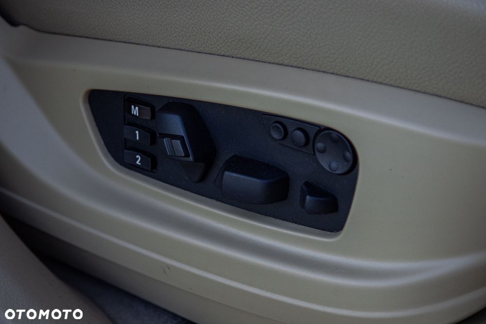 BMW X5 xDrive35i - 26