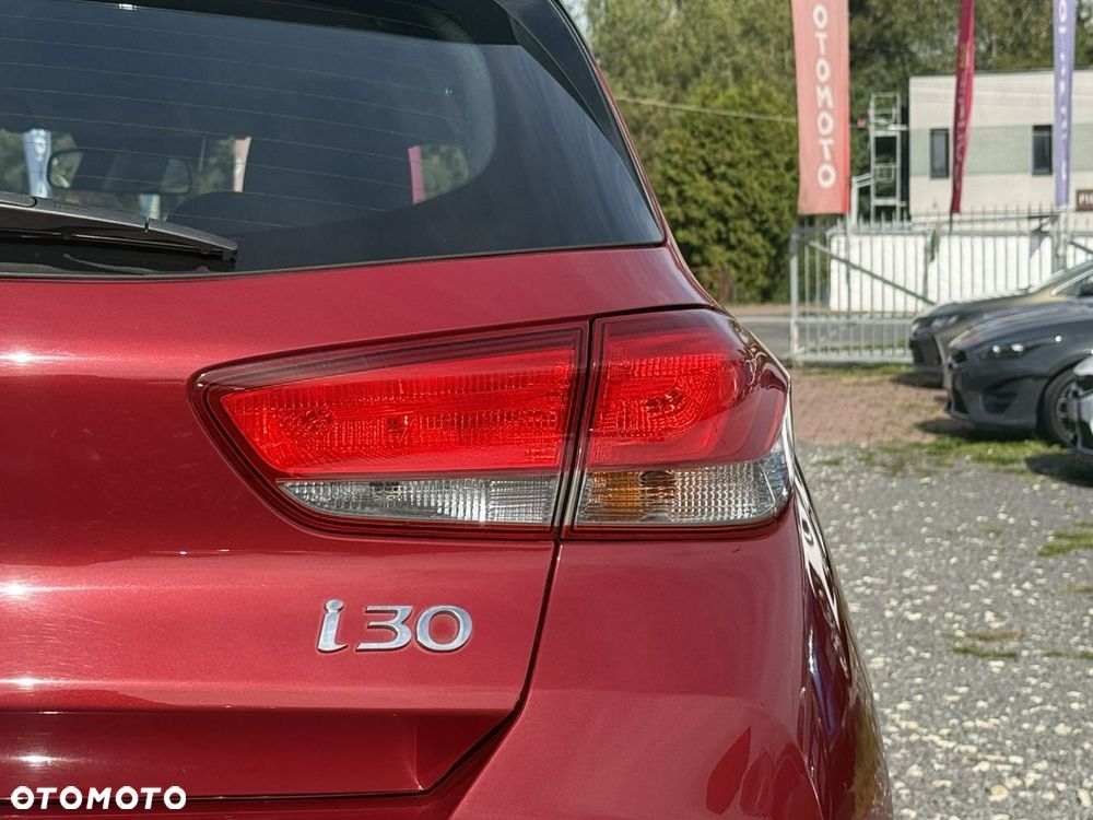 Hyundai i30 1.5 DPI Classic + - 9