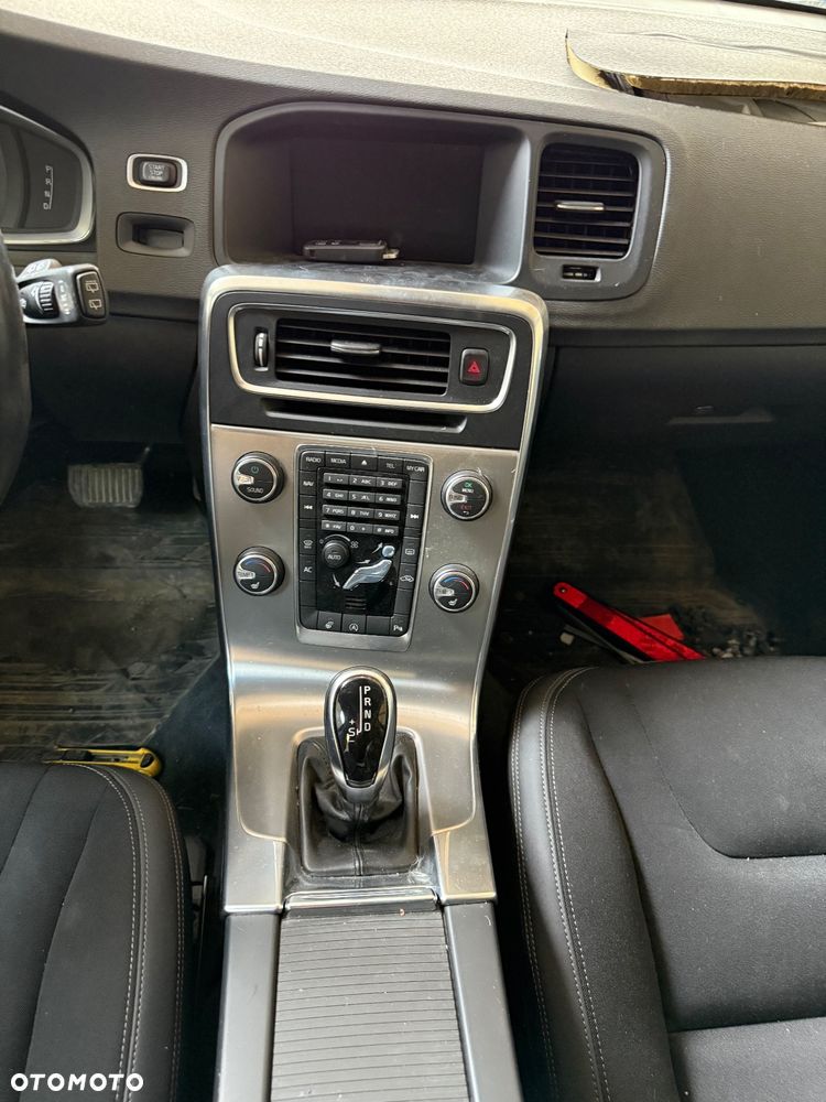 Volvo V60 D3 Base - 8