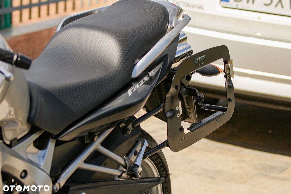 Yamaha FZ6 - 5