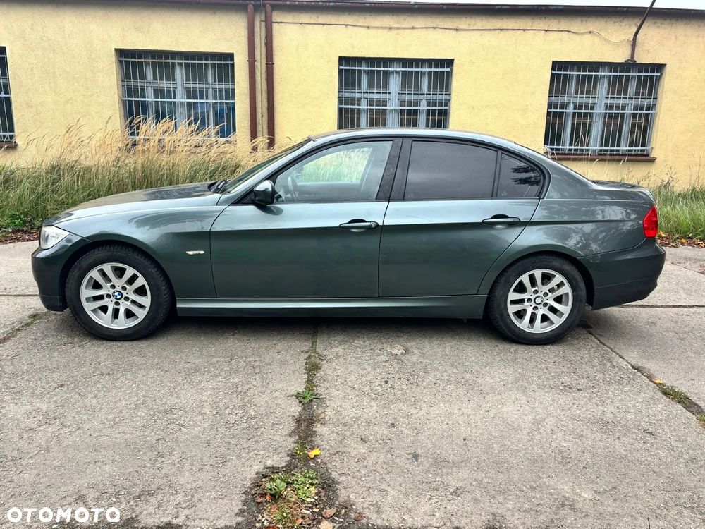 BMW Seria 3 318i - 15