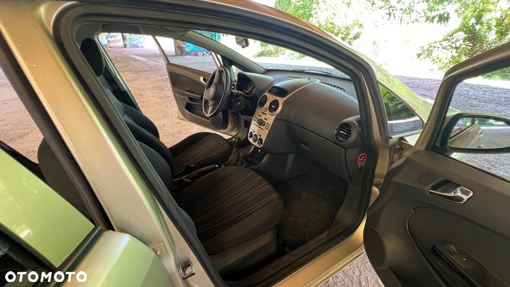 Opel Corsa 1.4 16V Enjoy - 14