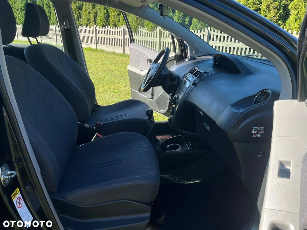 Toyota Yaris - 21
