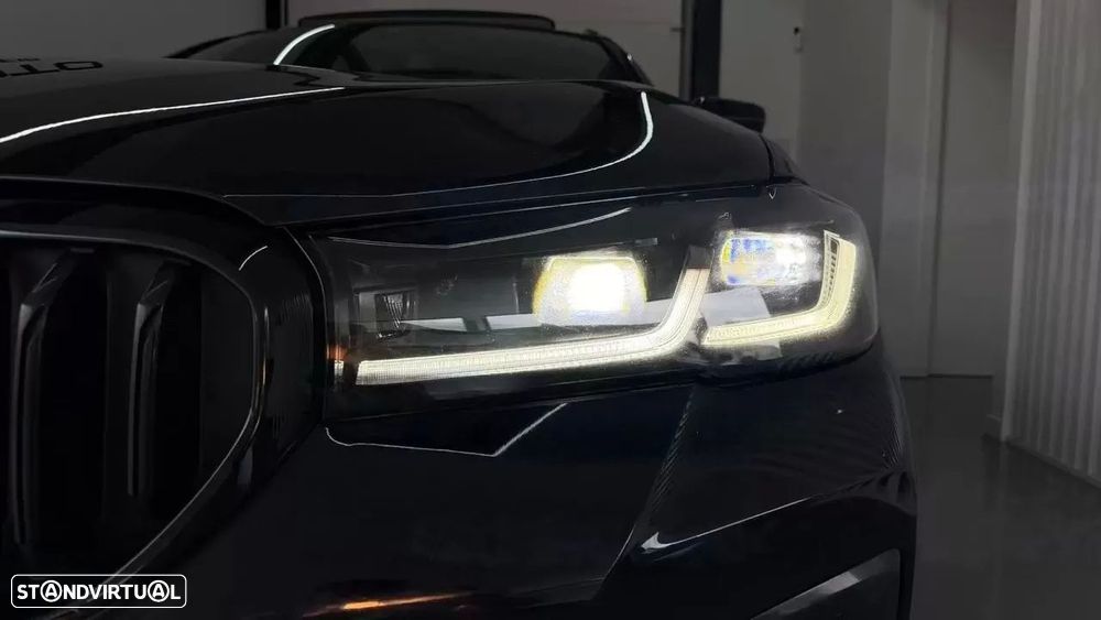 BMW 530 e Pack Desportivo M - 14