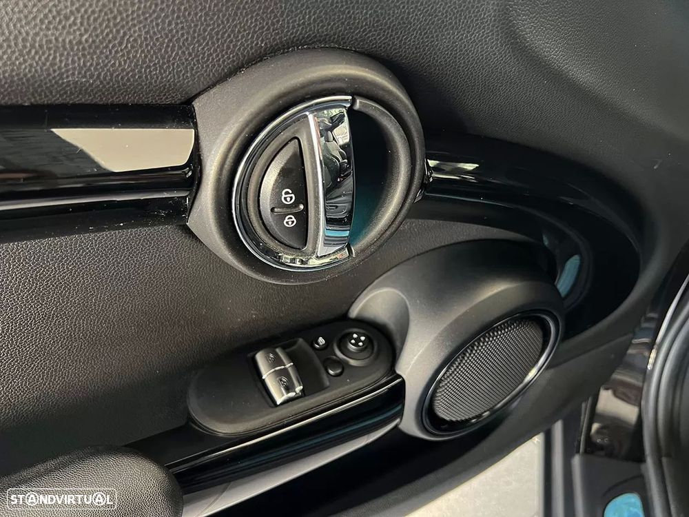 MINI 3 Portas Cooper SE Resolute Edition - 24
