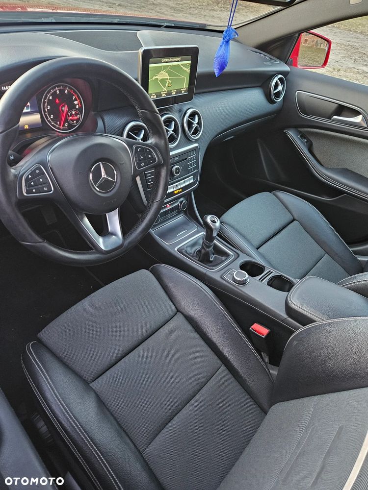 Mercedes-Benz Klasa A 180 (BlueEFFICIENCY) Urban - 13