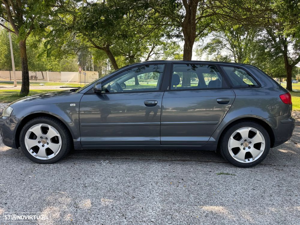 Audi A3 Sportback 2.0 TDi — fotografia 12